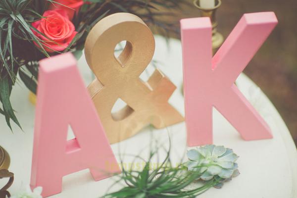 Буквы для фотосессии на свадьбу