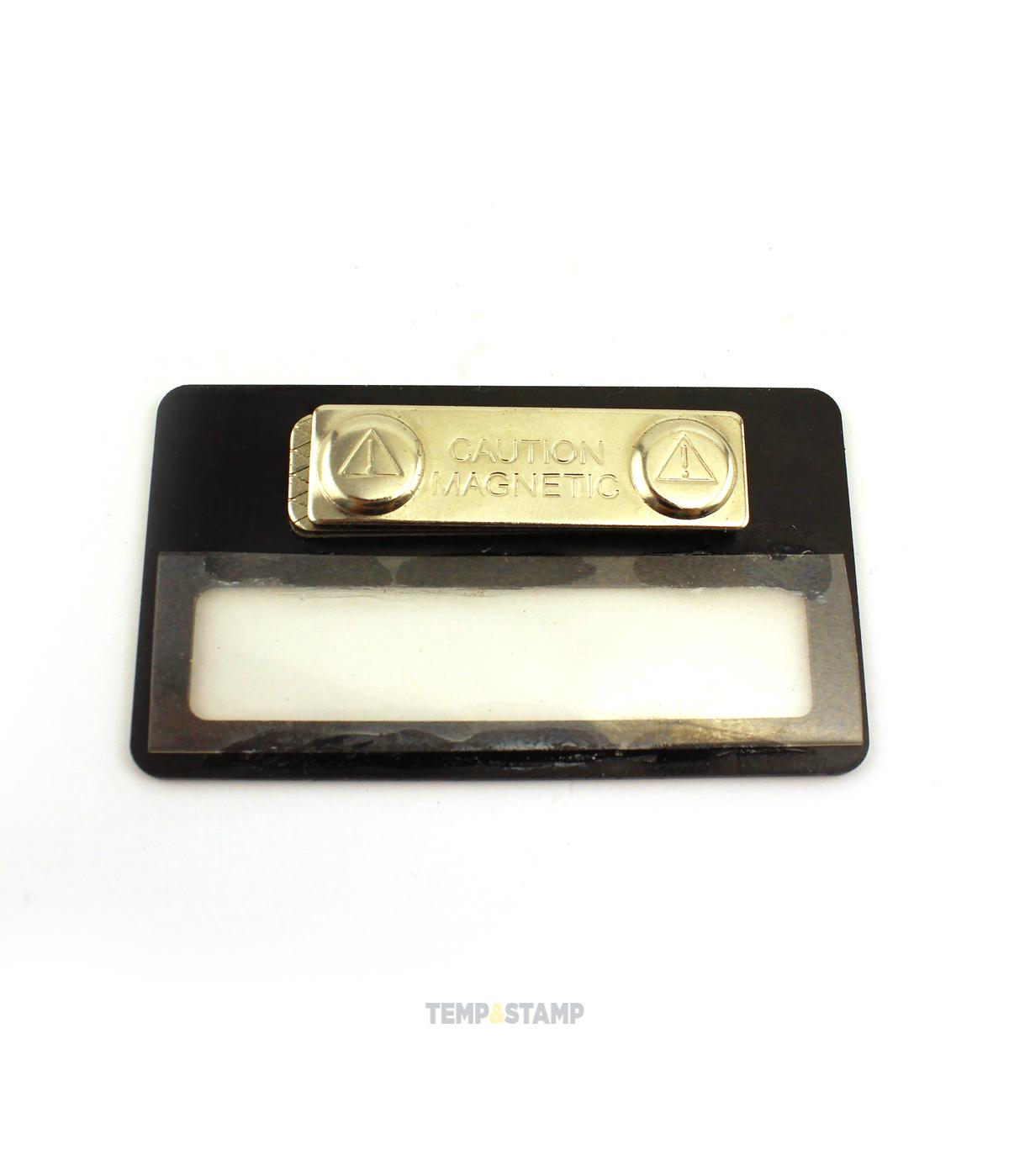 Пластиковый бейдж с окошком на магните, менеджер